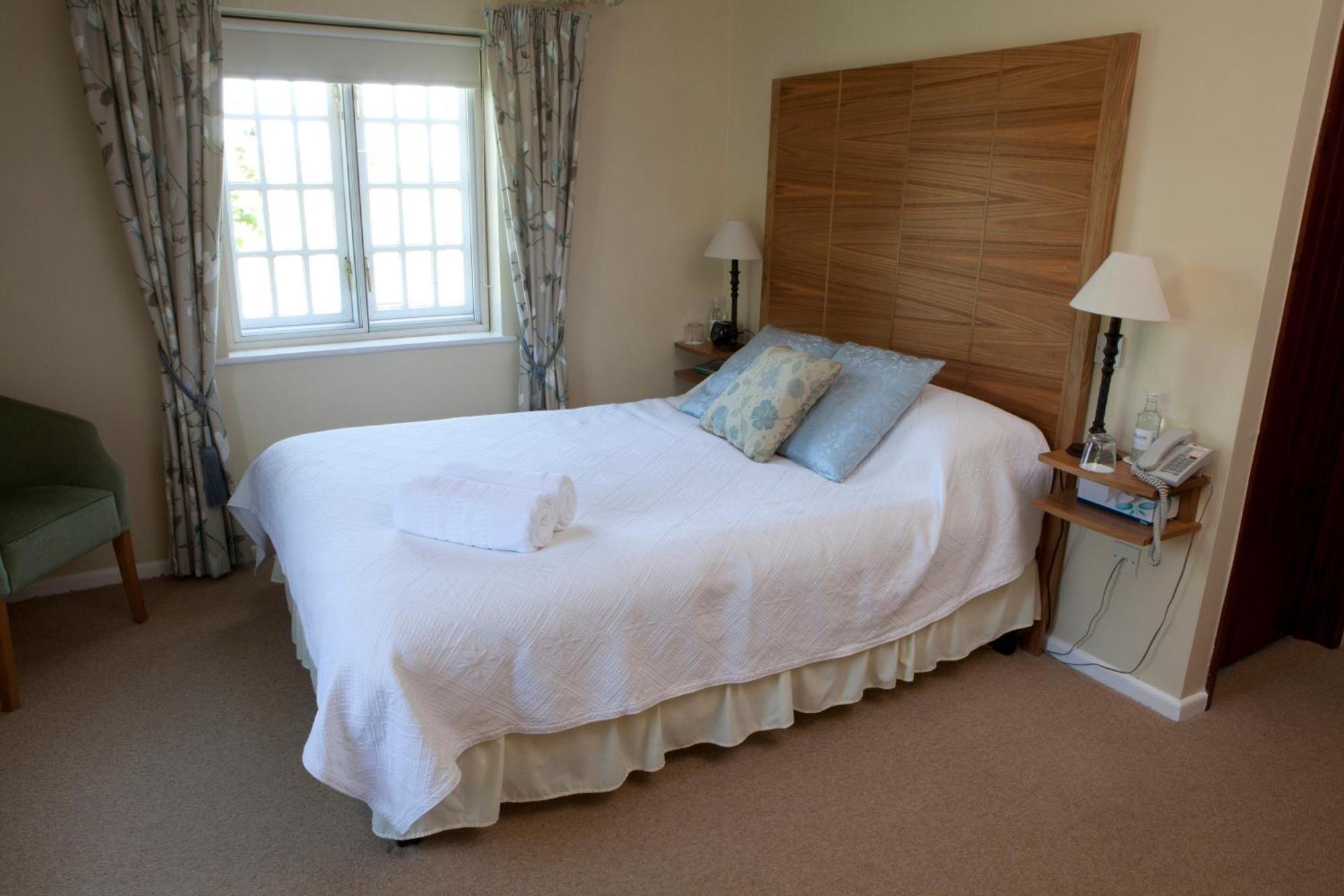 Yalbury Guest house 3*